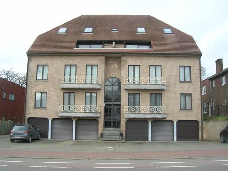 appartement duplex avec 2 terrasses  empl. voiture et cave