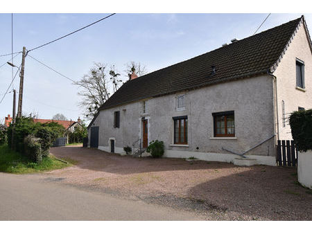 jolie fermette 180 m2 -15 mn de nevers - germigny sur loire