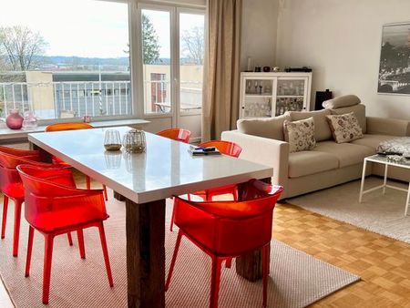 appartement 2 chambres 90 m2 + terrasse+emplacement parking