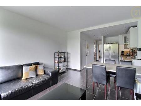 appartement une chambre avec terrasse + cave à vendre