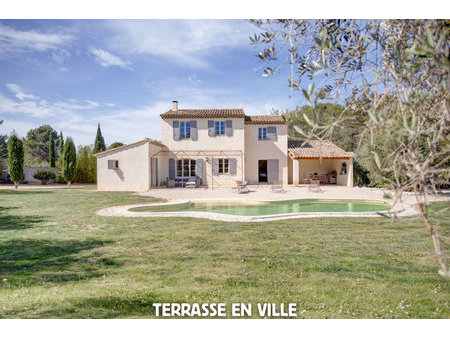 saint-cannat - bastide t9 - piscine - jardin - 1 095 000 eur