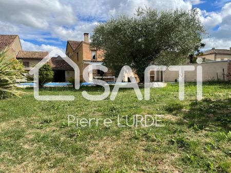 maison de village avec garages  jardin et piscine