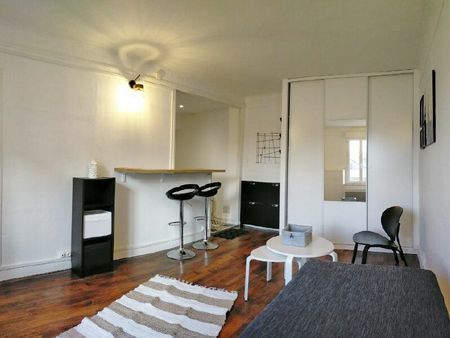 location appartement  m² t-1 à fontainebleau  650 €