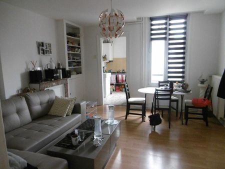 location appartement  m² t-2 à reims  550 €