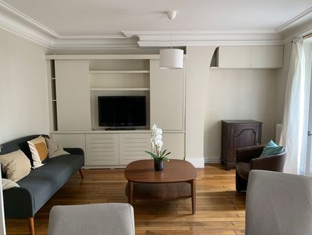 location appartement meublé à guy môquet  paris 17ème - 2 chambres  72m²