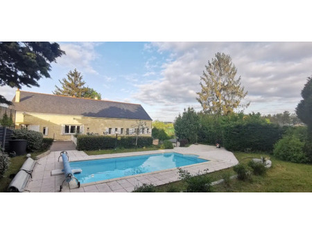 maison avec piscine et terrasse saumur (49)