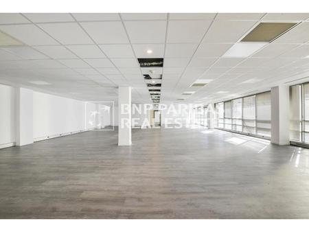 location de bureau de 1 090 m² à montigny-le-bretonneux - 78180
