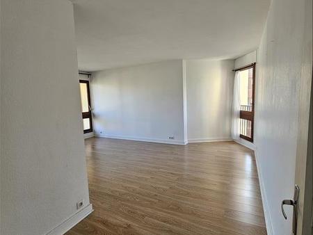 appartement - 2ème étage - 66 m2 - 3 pièces - non meublé