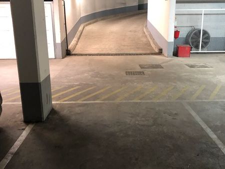 location parking dans résidence récente de standing à nogent-sur-marne