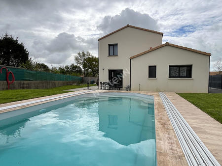 vente maison piscine à chavagnes-en-paillers (85250) : à vendre piscine / 118m² chavagnes-