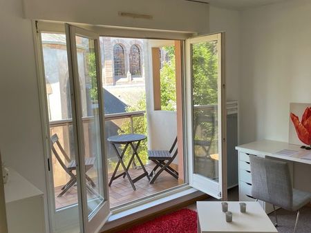 f1 27m2 meublé neudorf centre avec balcon