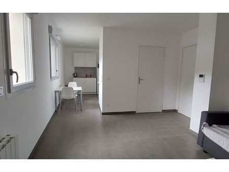 location appartement 1 pièce 29 m² caluire-et-cuire (69300)