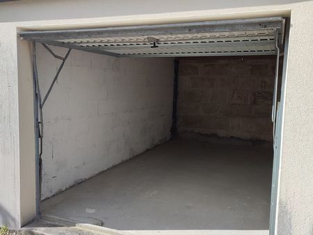 garage/box pour garde meuble