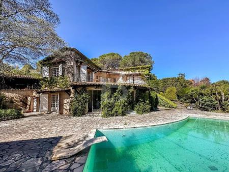 villa provençale avec 3 chambres  studio  pool house et piscine à vendre à mougins