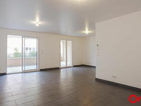 location appartement  m² t-3 à soucieu-en-jarrest  840 €