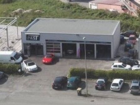 local commercial 200m2