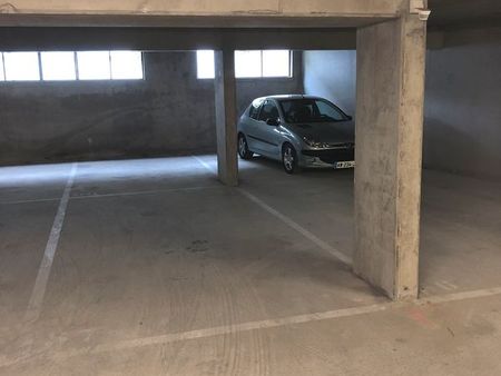 double place de parking en sous-sol proche gare juvisy