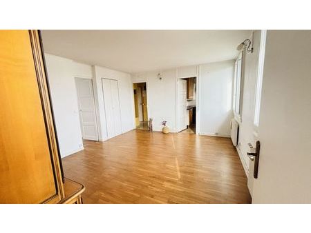 appartement t3/t4 - stains