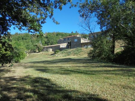 gîtes 14 personnes avec piscine + maison en ardèche verte