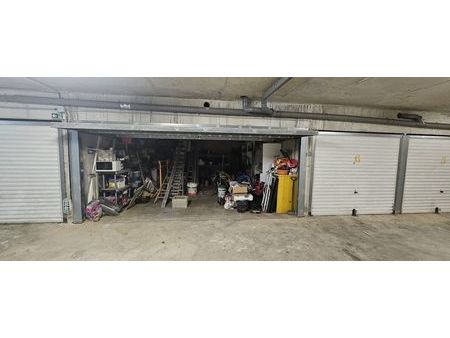 garage 24 m² disponible début juin 240 euros par mois