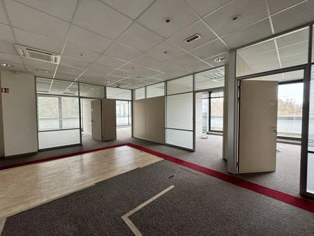 bureau 3 403 m²