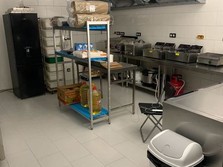 dark kitchen laboratoire  restaurant fast food montreuil