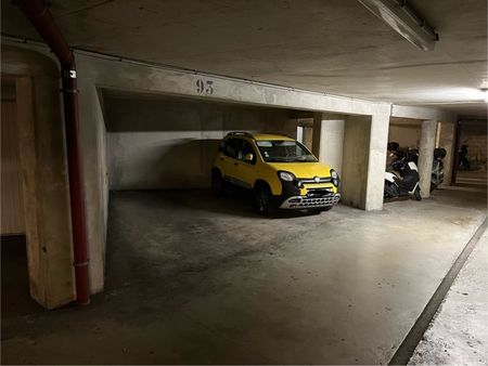 cagnes / mer parking sous-sol villa renoir
