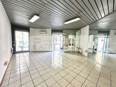 local commercial 75 m²