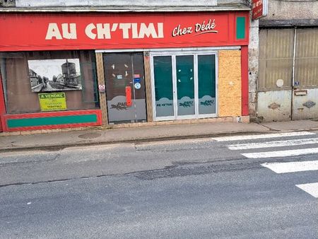 vend immeuble 400m2 magasin +appartement 49000