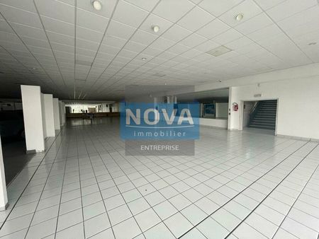 local commercial 724 m²