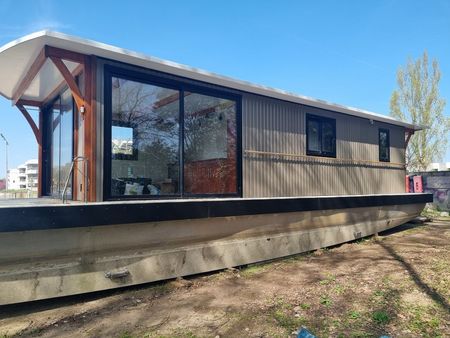 house boat solaire totalement autonome