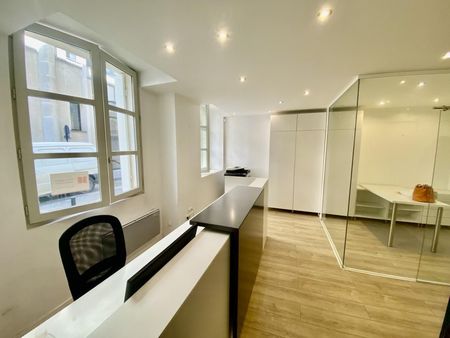 bureau 55 m²