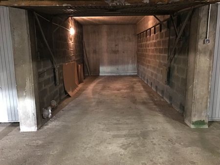 garage box sécurisé 21m2