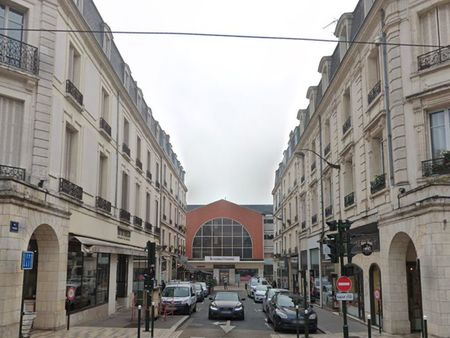 local commercial 63 m² orleans