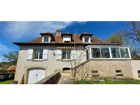 propriété 6 pièces 174 m²