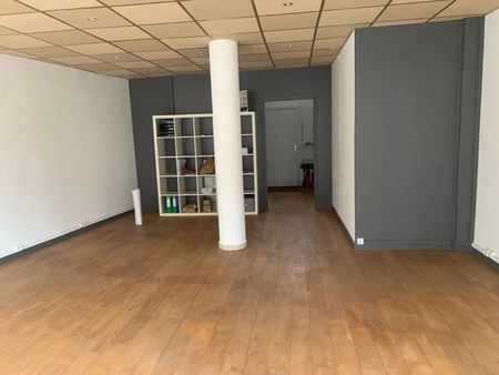 local commercial tourcoing hypercentre