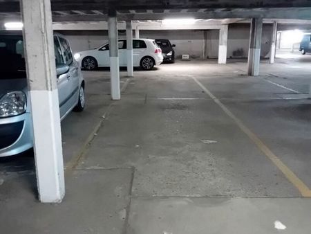 parking/box 12 m² nogent sur oise