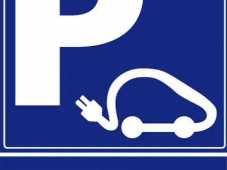 1 ou 2 grands parking véhicules électriques ou non à enghien 95 sous-sol fermé éclairé séc