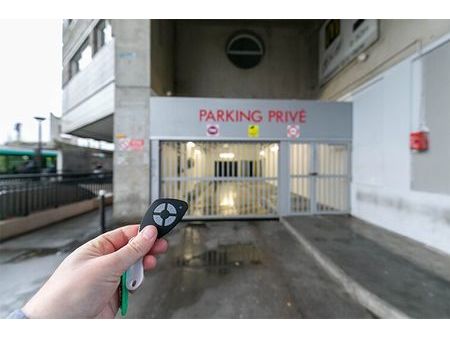 parking 14 m² paris