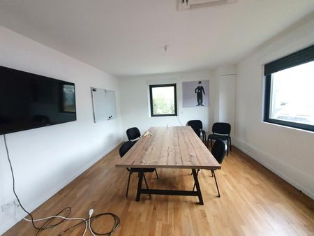 bureau 40 m²