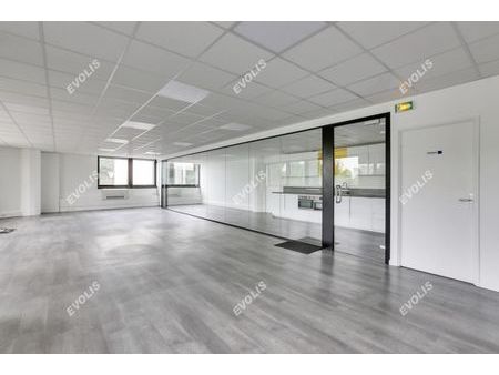 bureau 1 065 m²
