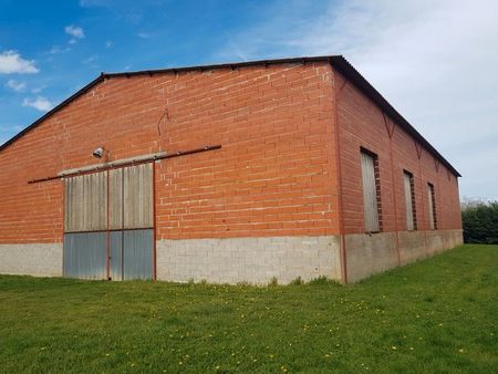 hangar 1 pièce 600 m²