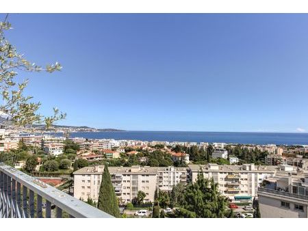 3-4 pièces toit-terrasse avec une vue exceptionnelle !