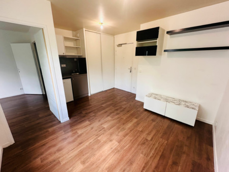 location appartement  28.09 m² t-2 à rosny-sous-bois  795 €