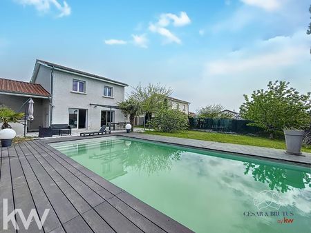 maison de 5 pièces de 124 m² + piscine + garage