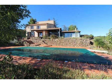 grande propriété sur 14110 m2 avec piscine dans la campagne