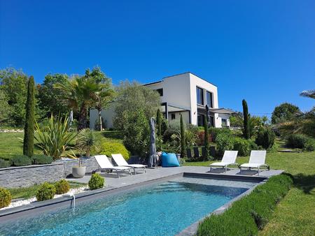 splendide villa haut de gamme avec vues et piscine