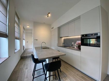 appartement rénové 1 chambre + parking. offre àpd 130.000 €