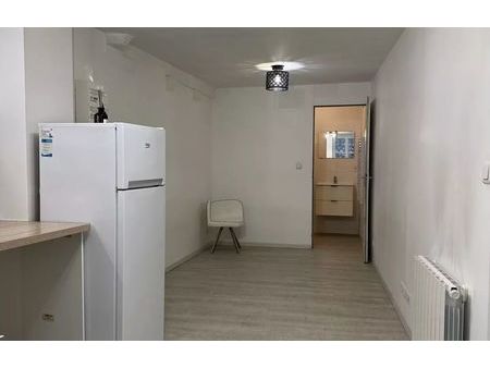 location appartement 1 pièce 18 m² blois (41000)
