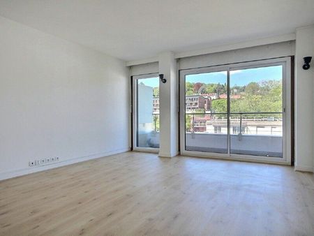 location appartement  68.42 m² t-3 à chaville  1 450 €